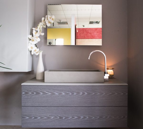 Mobile Bagno in legno e pietra tecnica