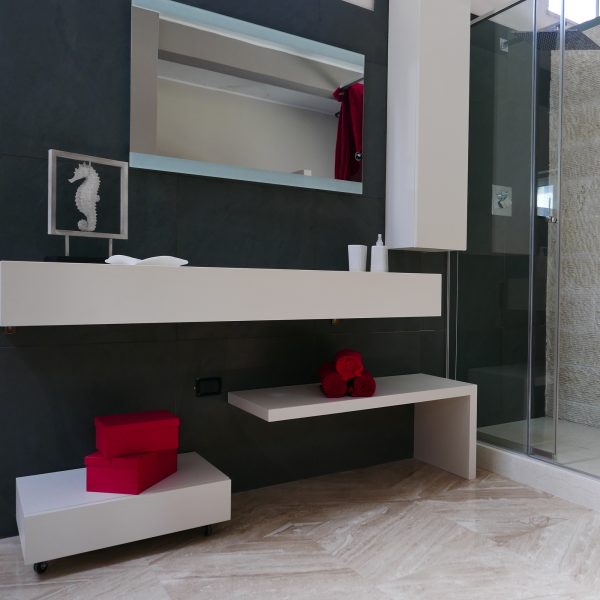 Arredo Bagno in pietra tecnica Neolith color Neve