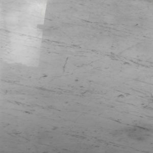 PAVIMENTO e/o RIVESTIMENTO IN MARMO DI CARRARA