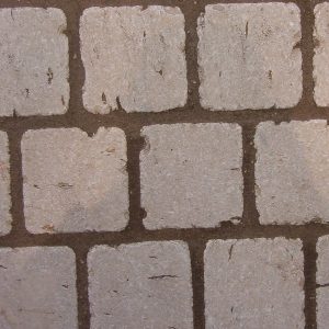 PAVIMENTO e/o RIVESTIMENTO IN QUADROTTI DI PERLATO CORENO